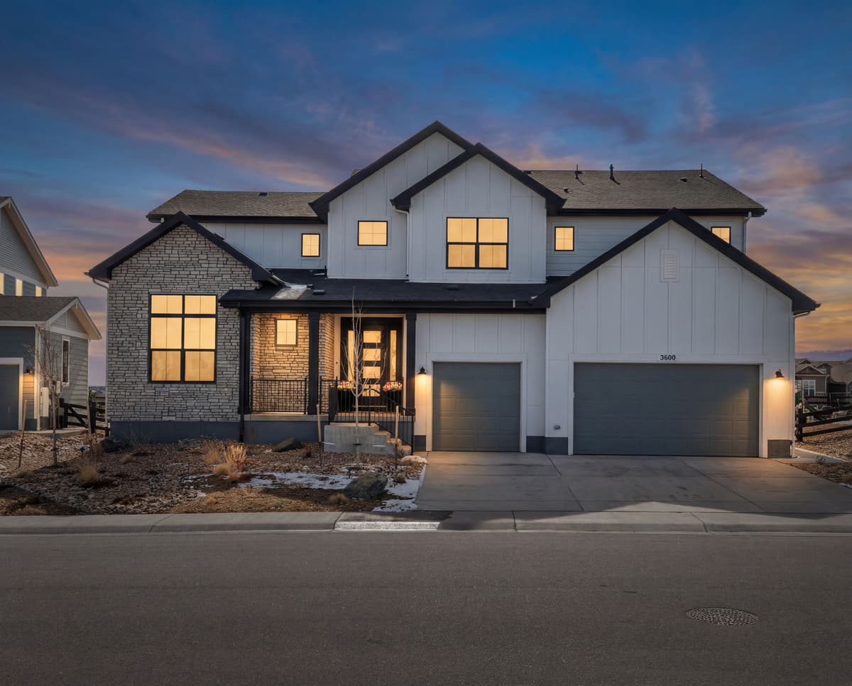 Work sample from an album of 10 aerial pictures featuring a residential lising in Castle Rock.