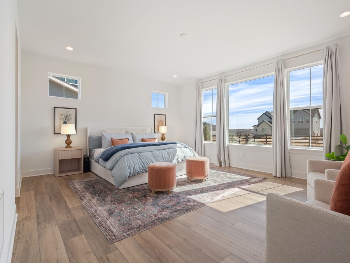 Work sample from an album of 30+ pictures featuring a residential listing in Castle Rock.